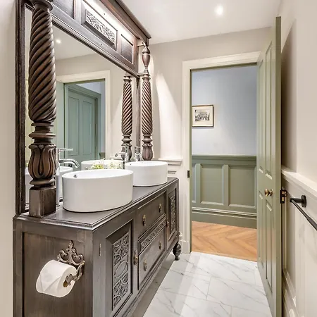 別荘 The Coach House